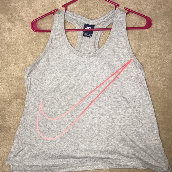 Nike workout tank - Picture 3 of 3